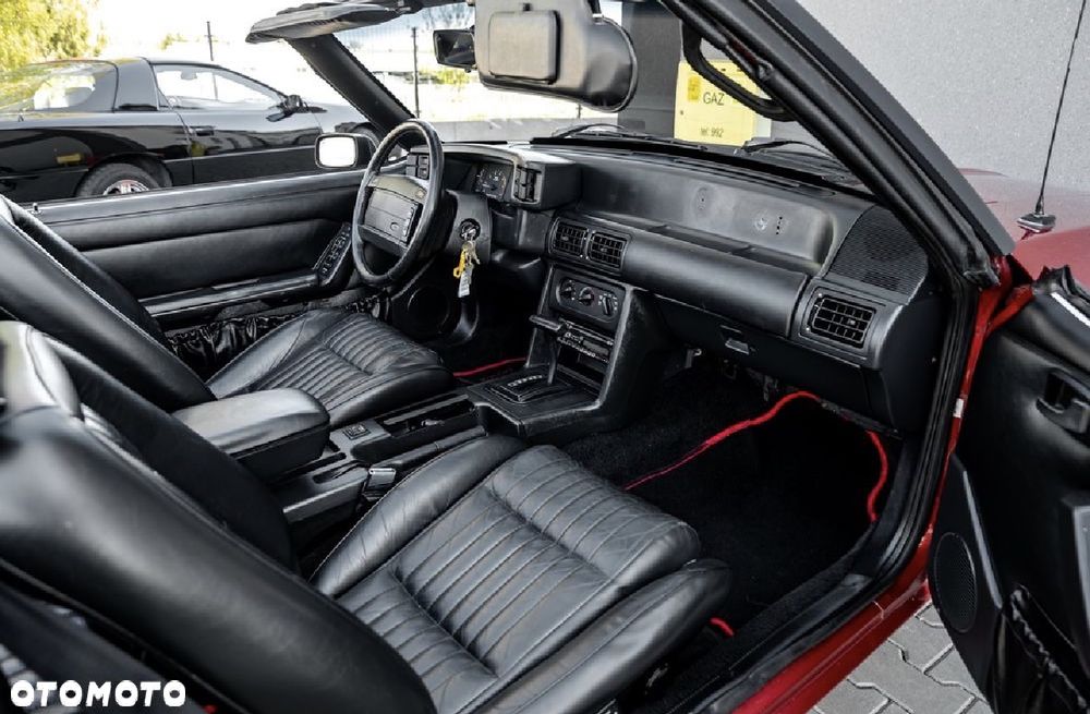 Ford Mustang - 26