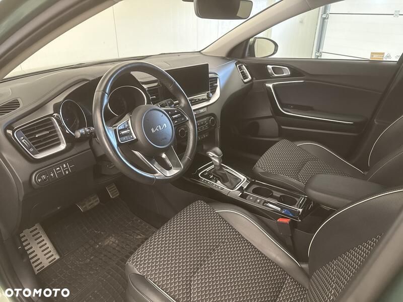 Kia Ceed 1.5 T-GDI Business Line DCT - 11