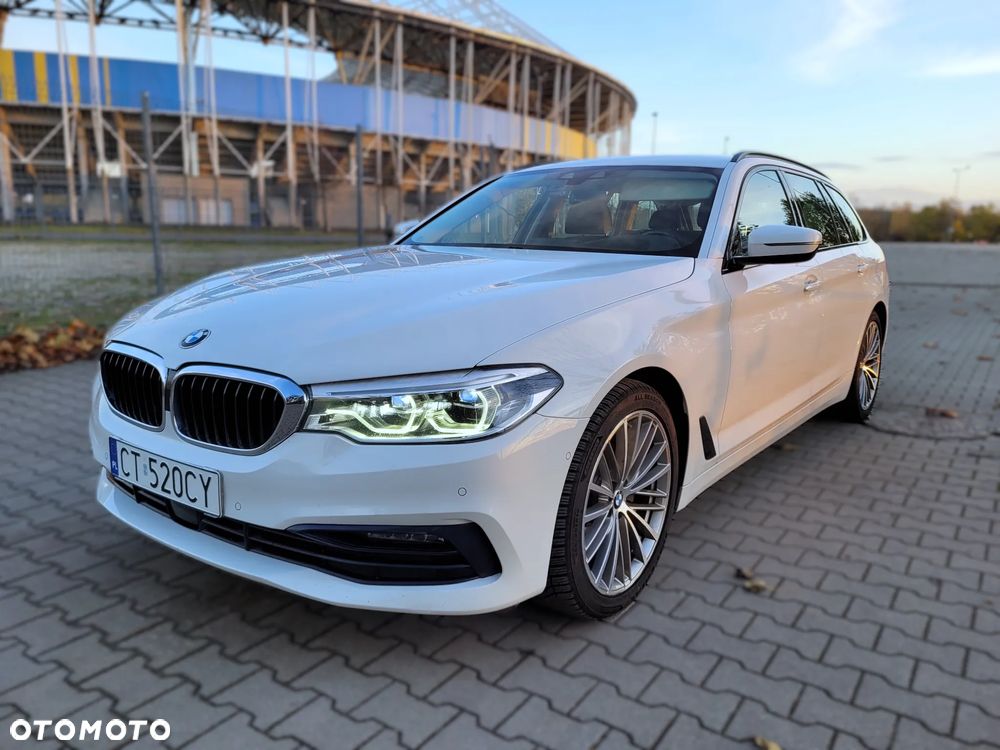 BMW Seria 5 520d Sport Line - 2
