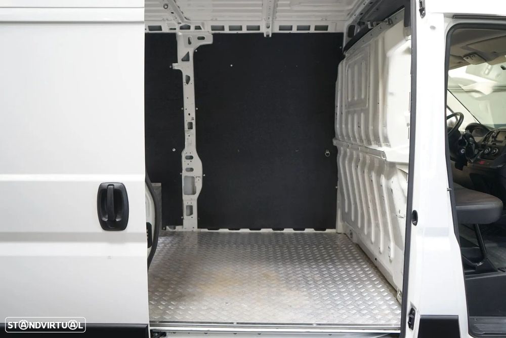 Peugeot Boxer 2.0 BlueHDi 330 L2H2 - 17