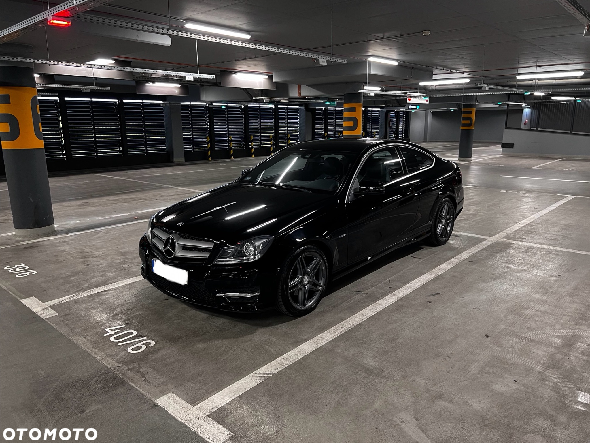Mercedes-Benz Klasa C 250 CGI BlueEff Sport - 3