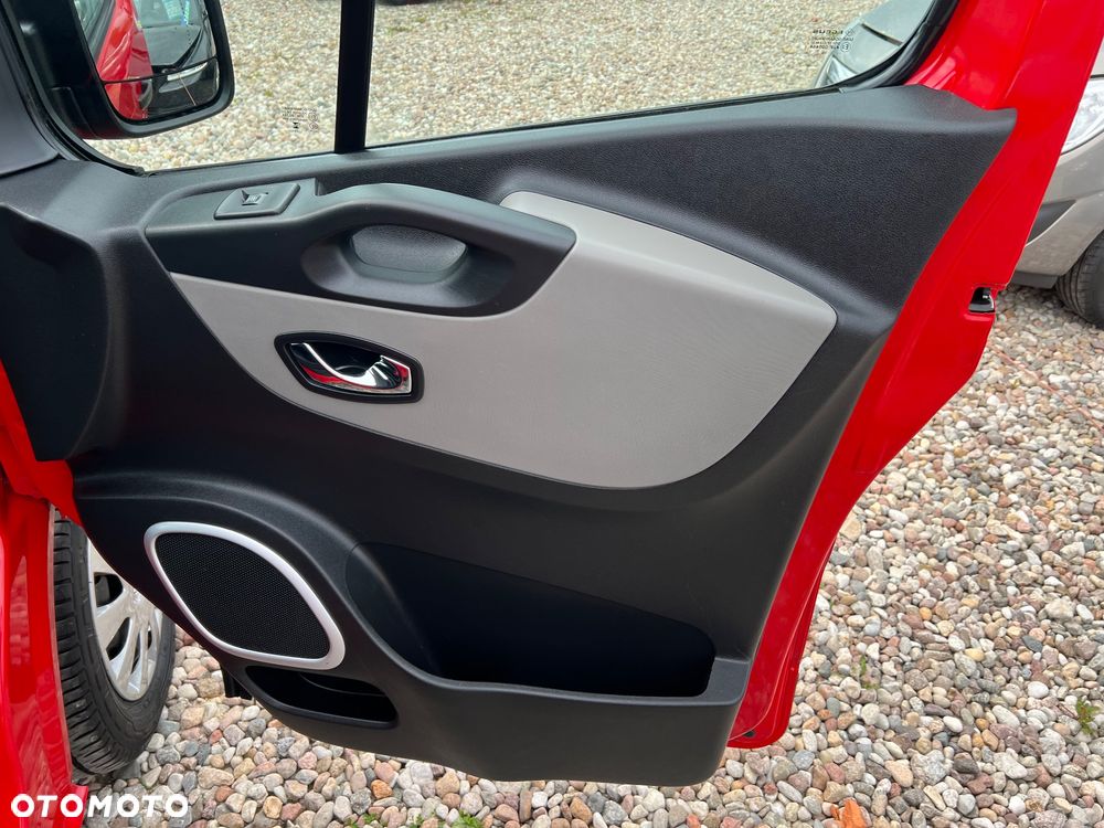 Renault Trafic - 25