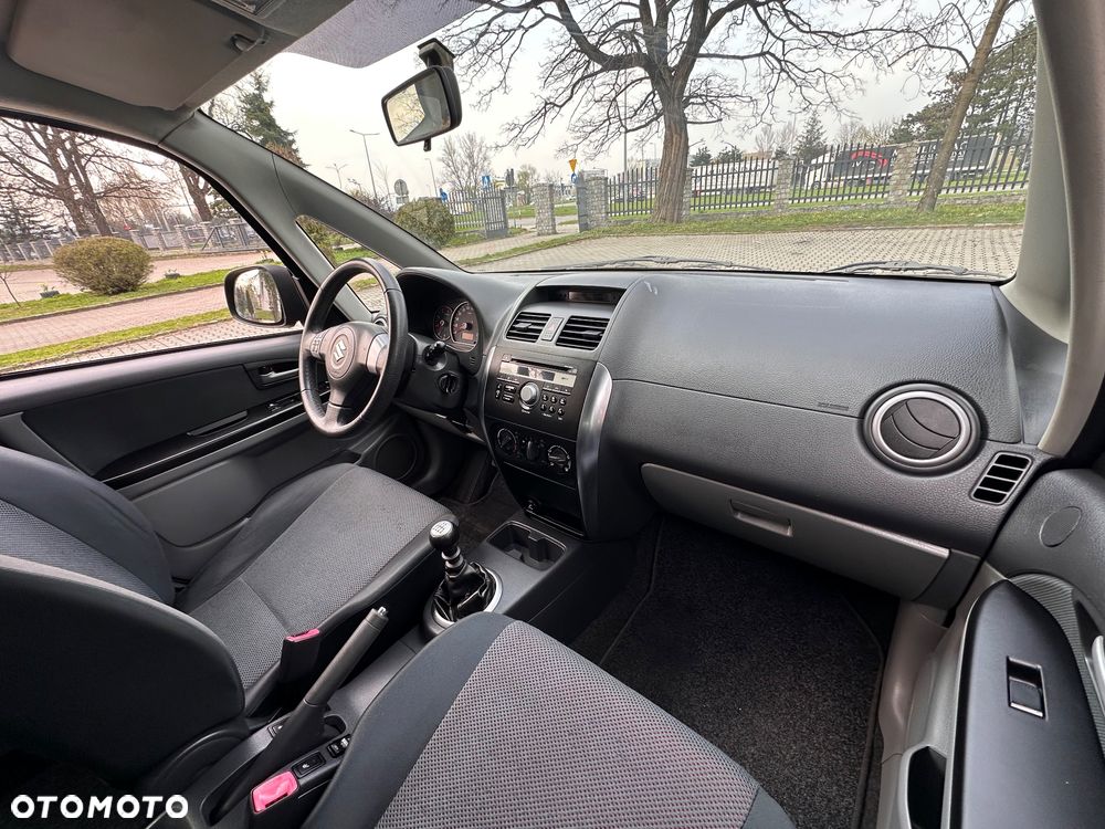 Suzuki SX4 1.9 DDiS DPF 4x4 Comfort - 29
