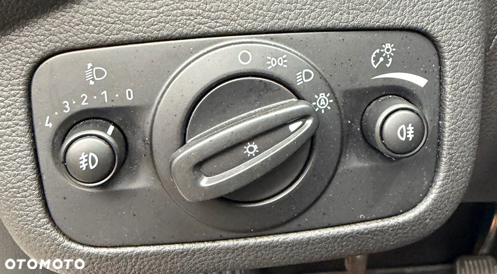 Ford Kuga - 24