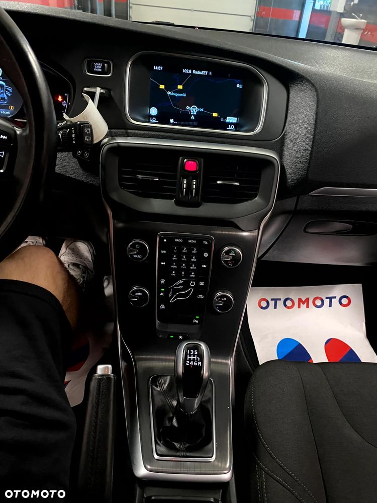 Volvo V40 D3 Summum - 15
