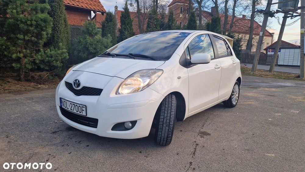 Toyota Yaris - 1