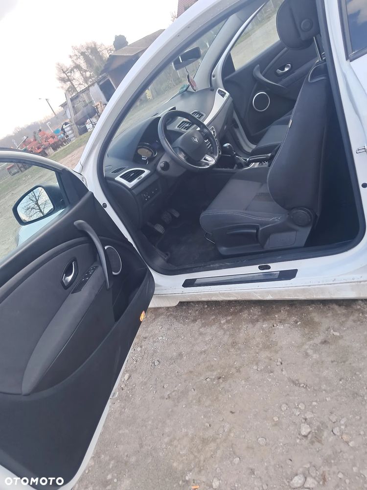 Renault Megane - 11