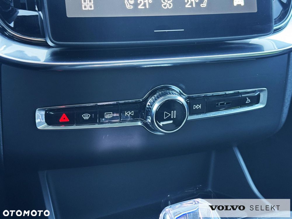 Volvo XC 90 - 25