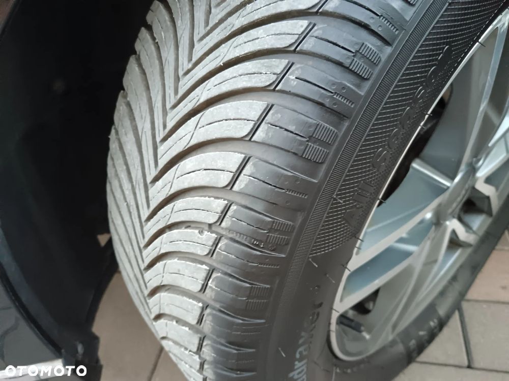 Volkswagen Passat 2.0 TDI SCR DSG 4Motion Business - 24