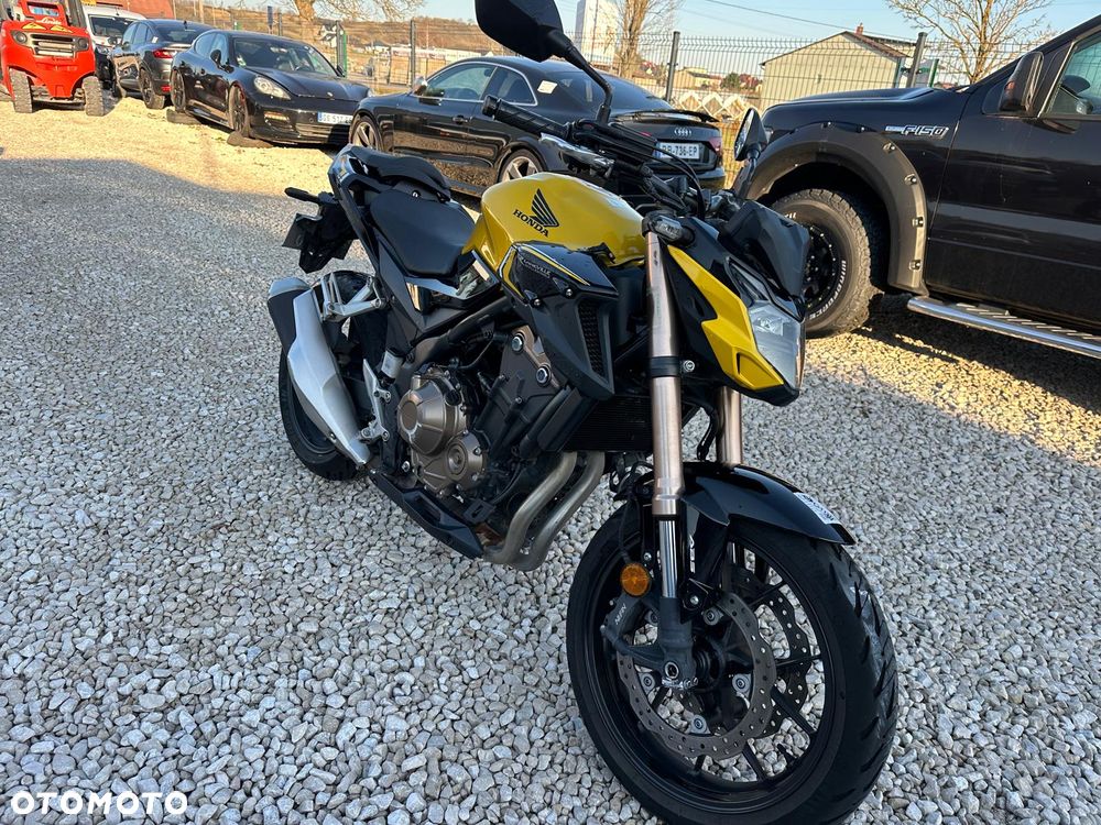 Honda CB - 1