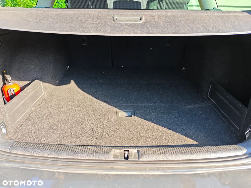 Volkswagen Passat 2.0 TDI DPF Comfortline - 11