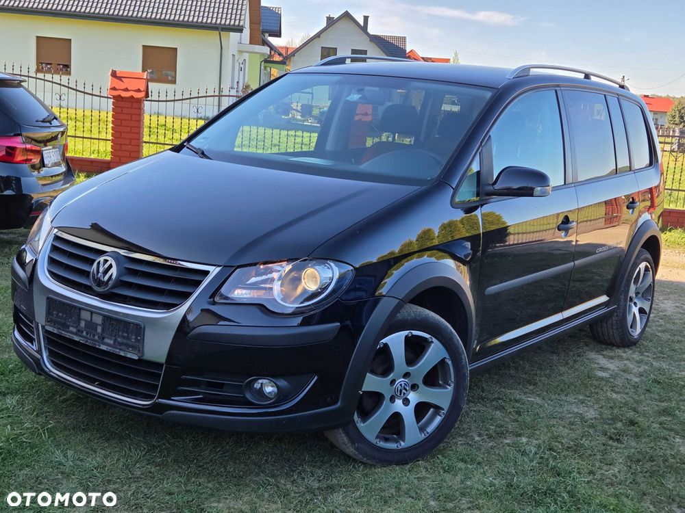 Volkswagen Touran - 2