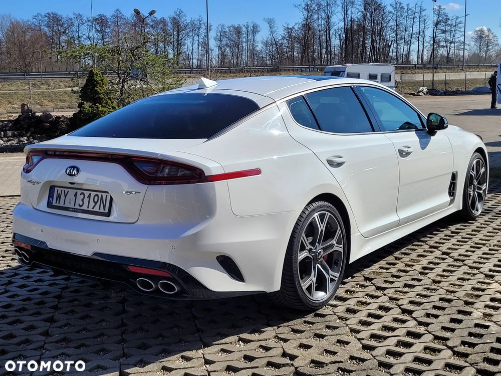 Kia Stinger - 4