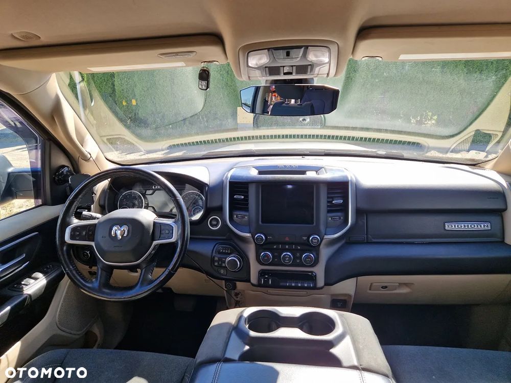 RAM 1500 Crew Cab Shortbed Bighorn - 12