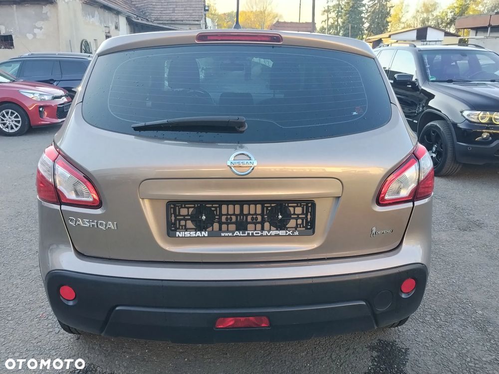 Nissan Qashqai - 12