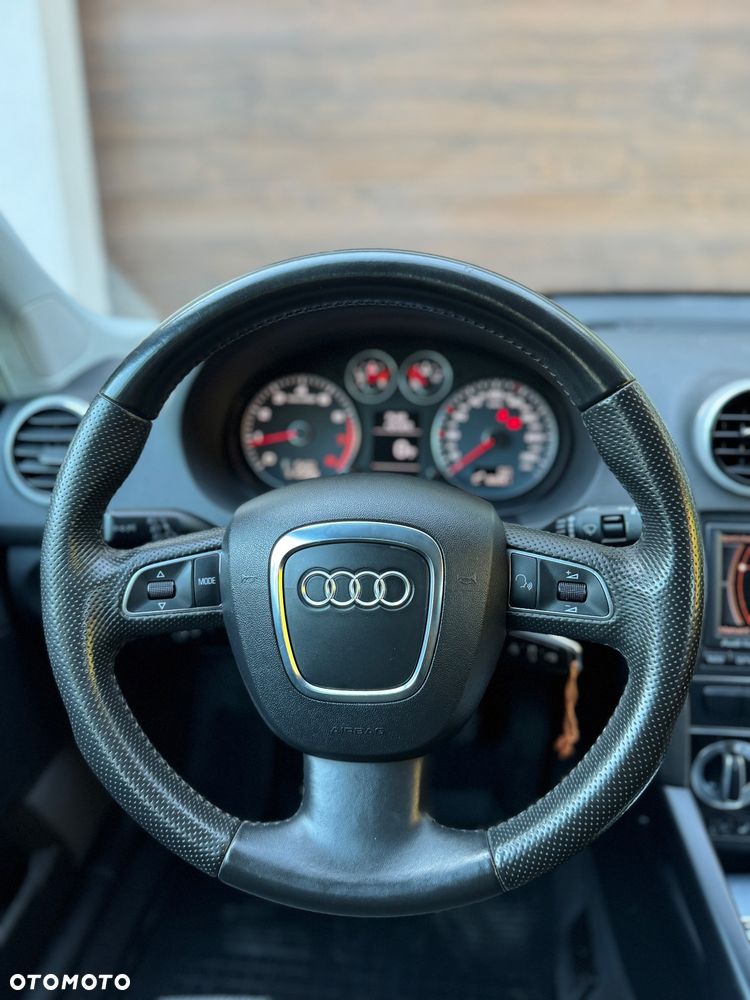 Audi A3 Sportback 1.6 S line Sportpaket plus - 27