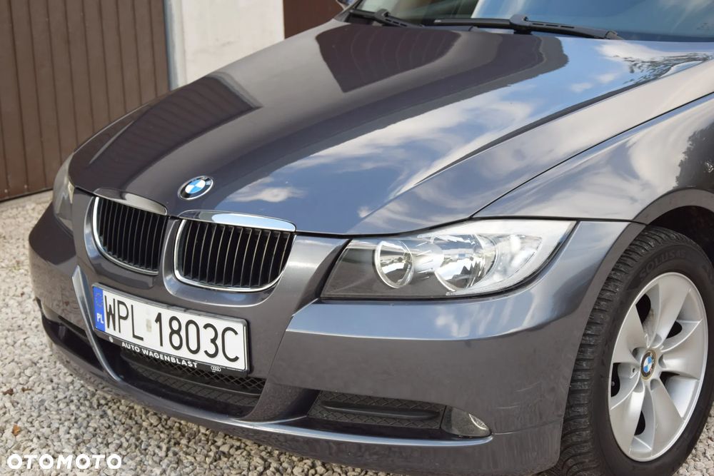 BMW Seria 3 318i - 14