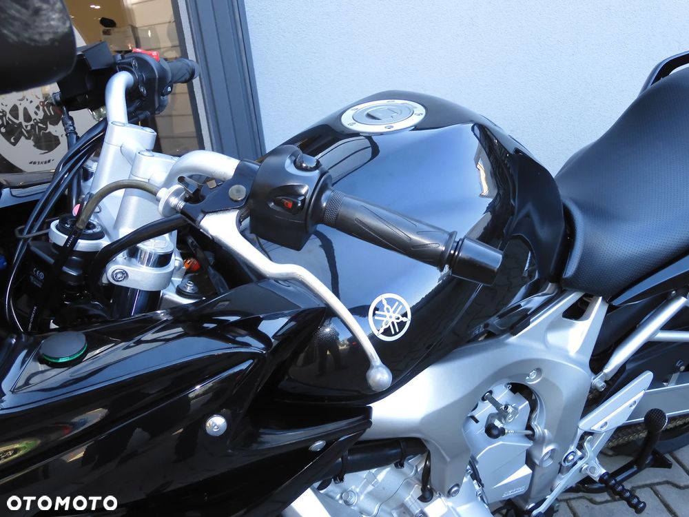 Yamaha FZ6 - 25