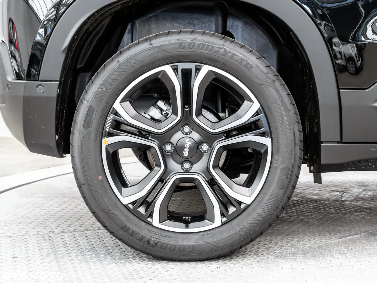 Jeep Avenger 1.2 T3 mHEV Summit FWD eDCT6 - 14