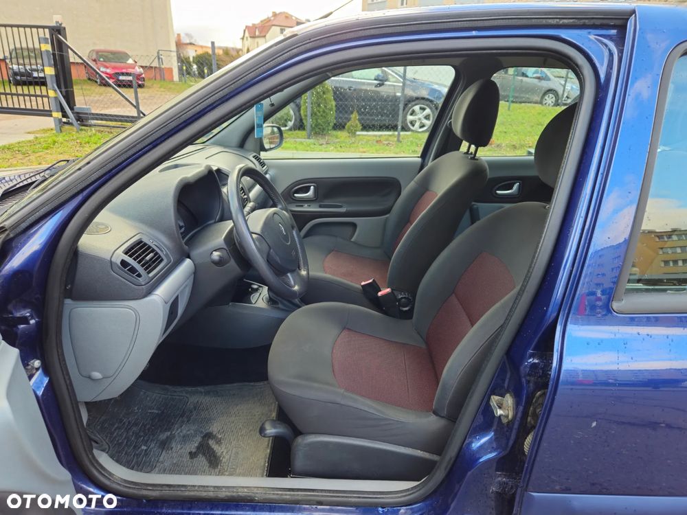 Renault Thalia 1.2 16V All Inclusive - 6