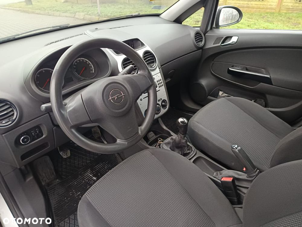 Opel Corsa - 16