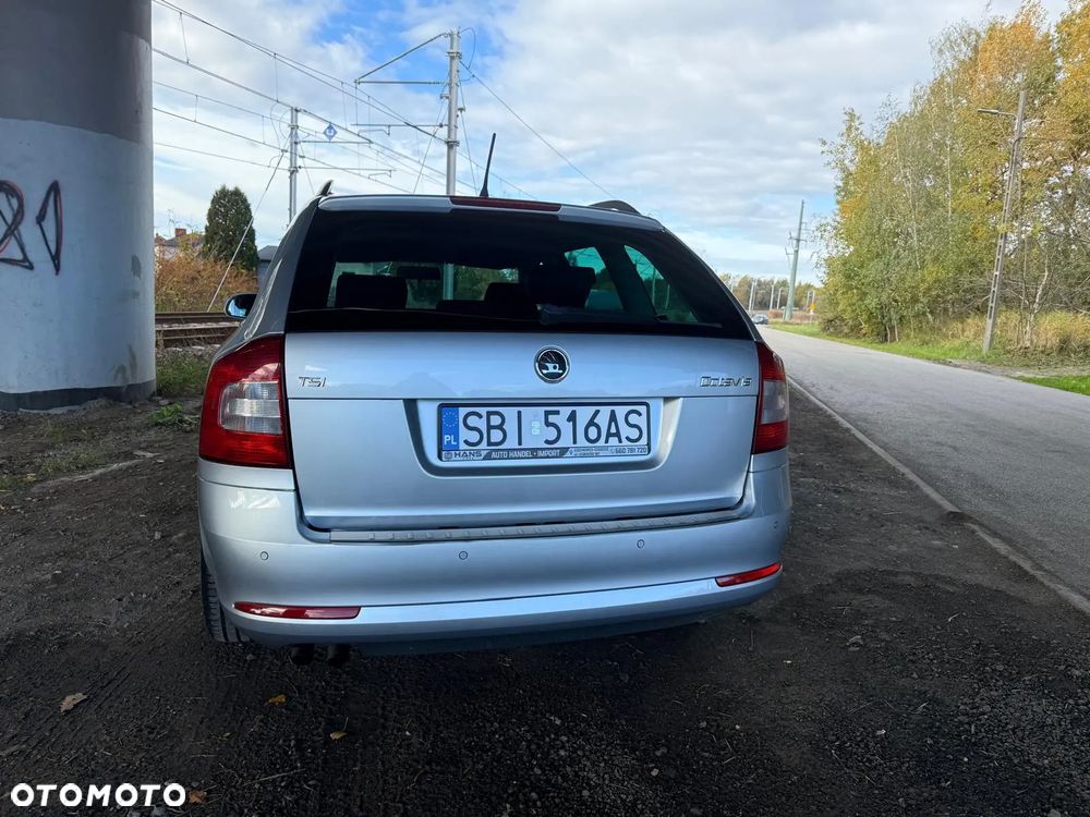 Skoda Octavia 1.4 TSI IMPULS EDITION - 9