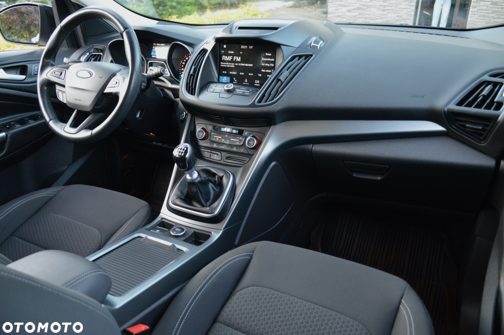 Ford Kuga 1.5 EcoBoost 2x4 Black & Silver - 22