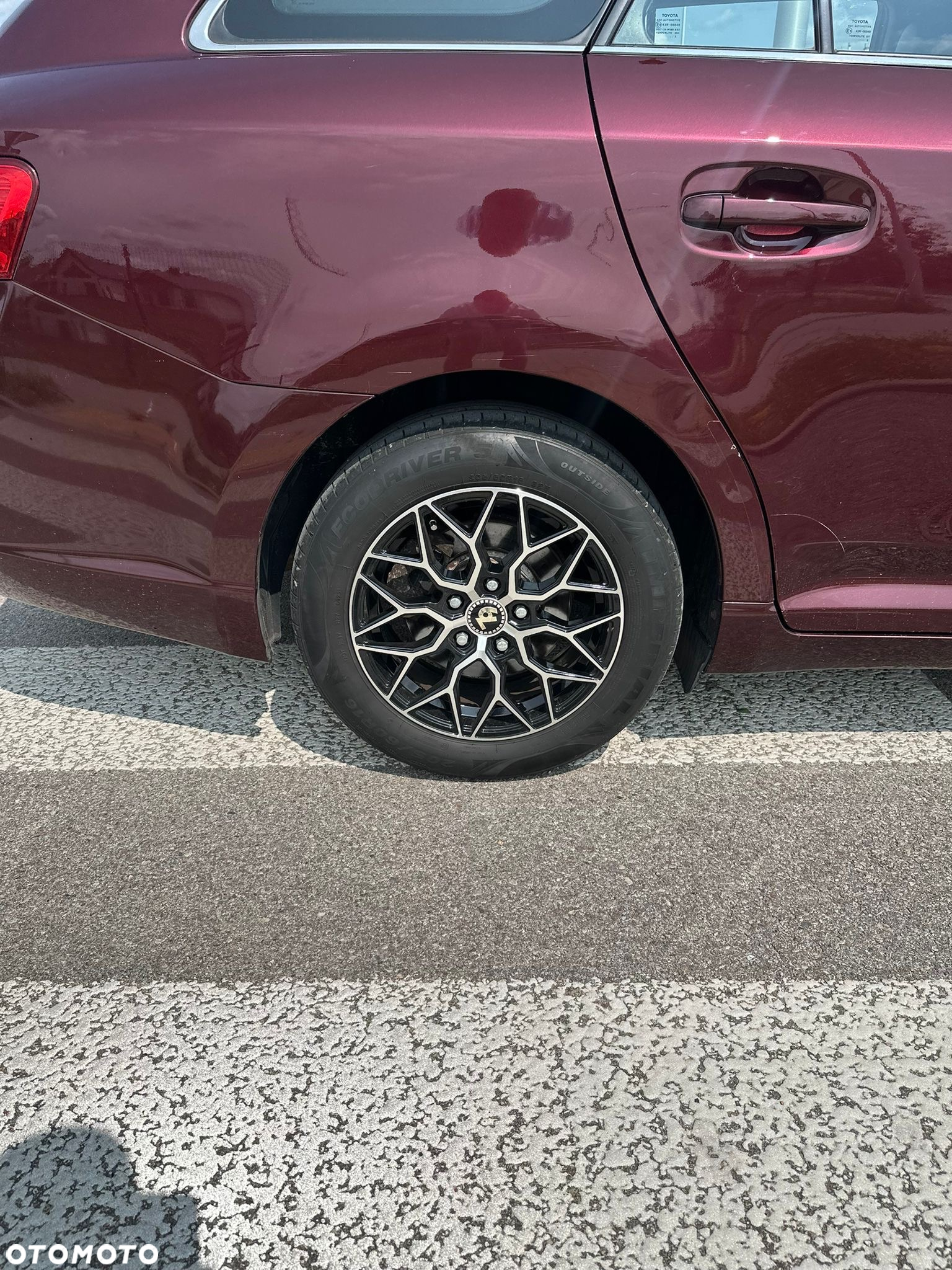 Toyota Avensis - 11