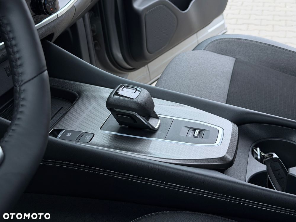 Nissan Qashqai 1.3 DIG-T MHEV Xtronic N-Connecta - 37