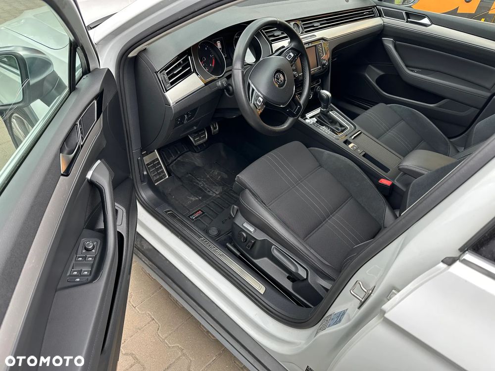 Volkswagen Passat Alltrack 2.0 TDI SCR 4Mot DSG - 12