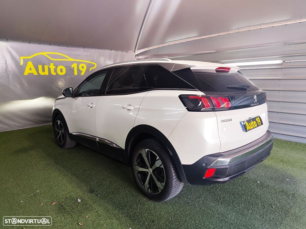 Peugeot 3008 1.2 PureTech Allure Pack - 4
