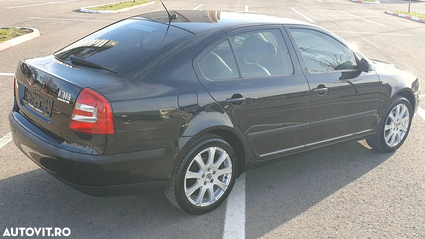 Skoda Octavia 2.0 TDI DSG Laurin & Klement - 3