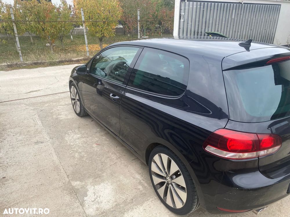 Volkswagen Golf 2.0 TDI DPF Highline - 4