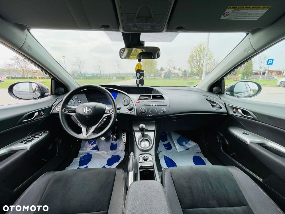 Honda Civic 1.4 i-VTEC Sport Black Edition - 13