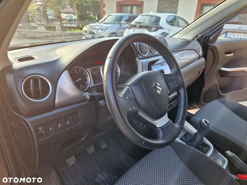 Suzuki Vitara 1.6 Premium 2WD - 16