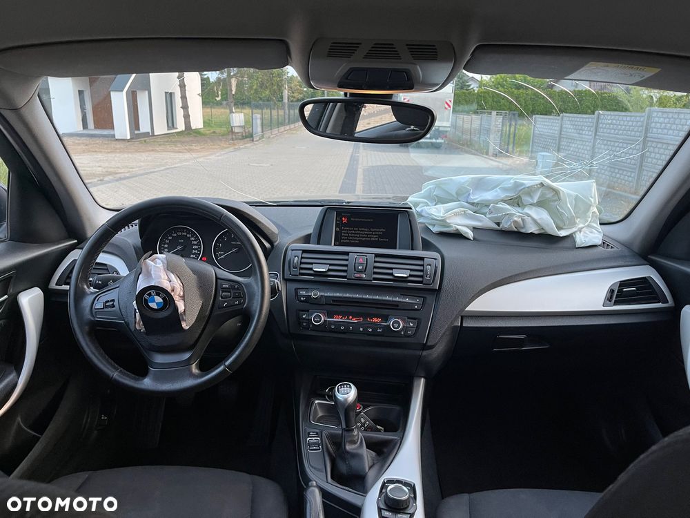 BMW Seria 1 116i - 10