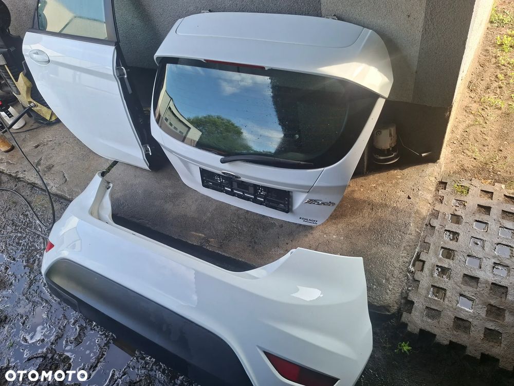Ford Fiesta VII Mk7 15r maska zderzak drzwi klapa kolor hc lewa - 6
