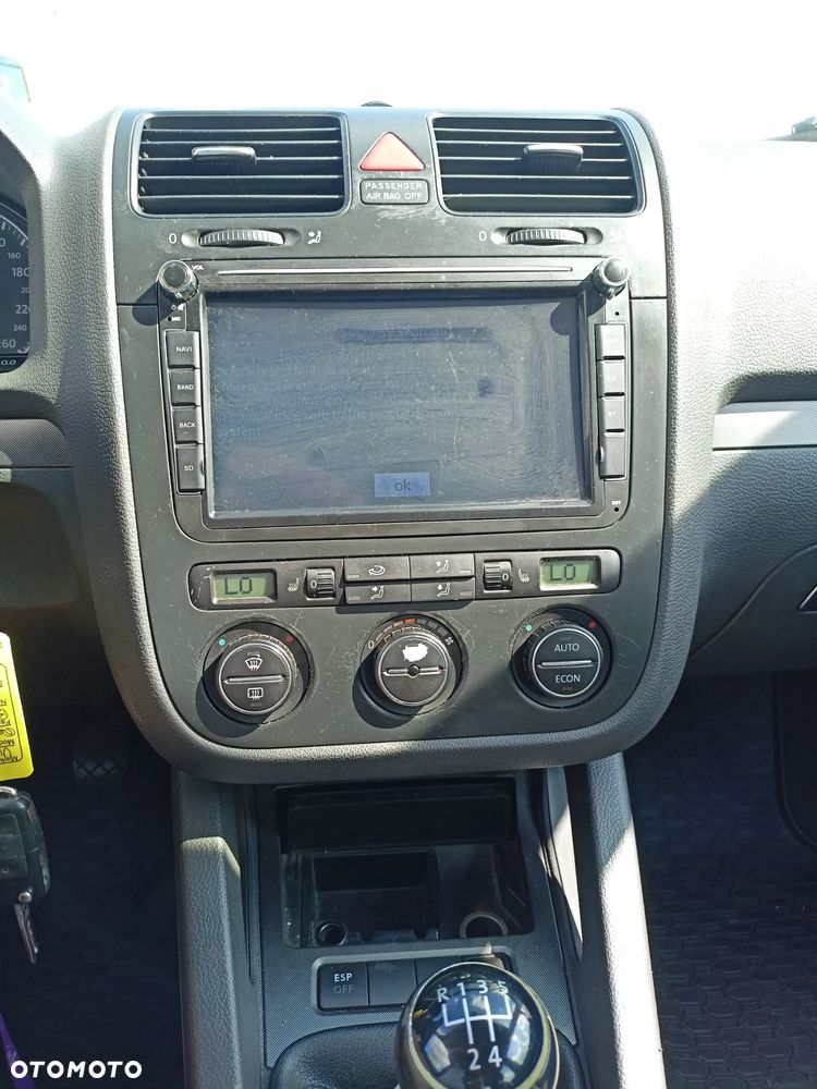 Volkswagen Golf - 10