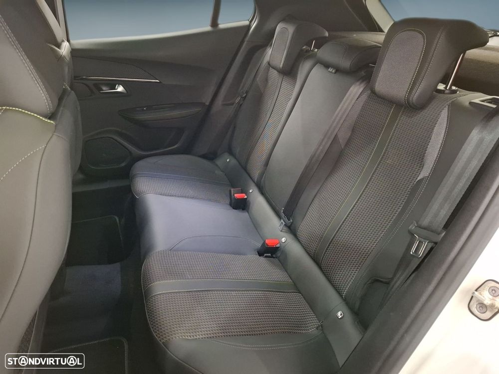 Peugeot 2008 1.2 PureTech GT - 12