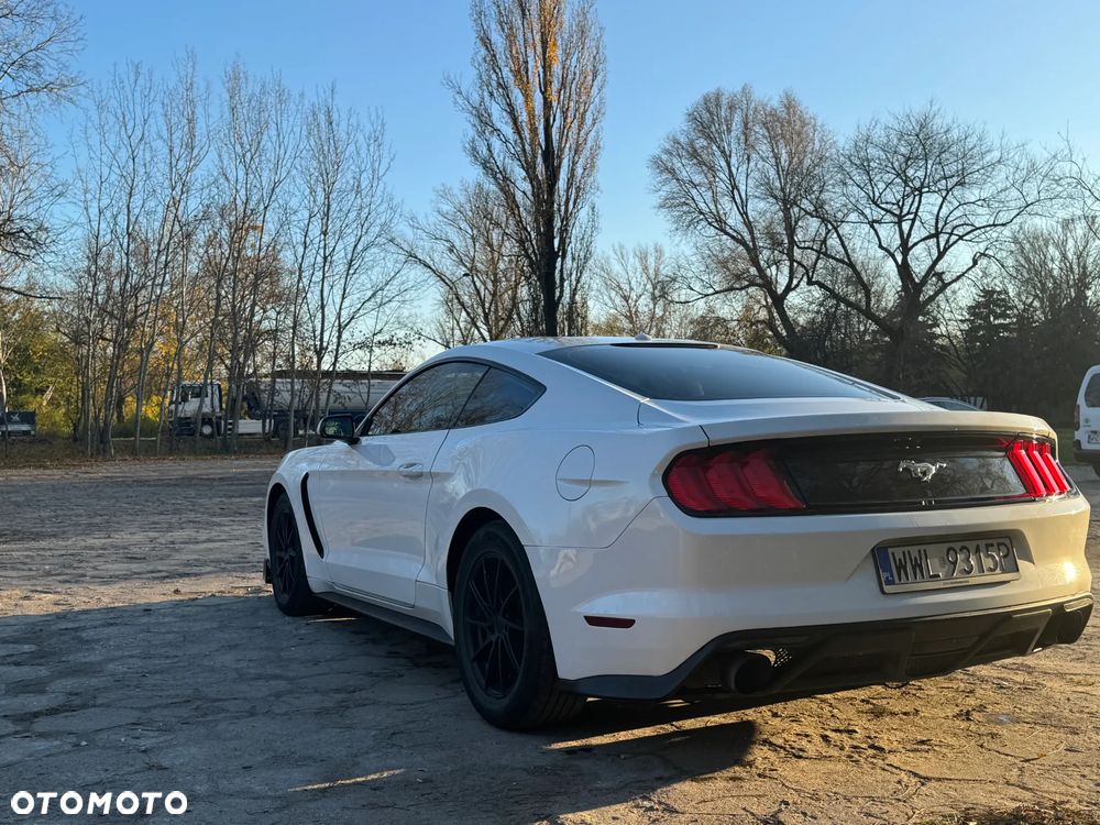 Ford Mustang - 10