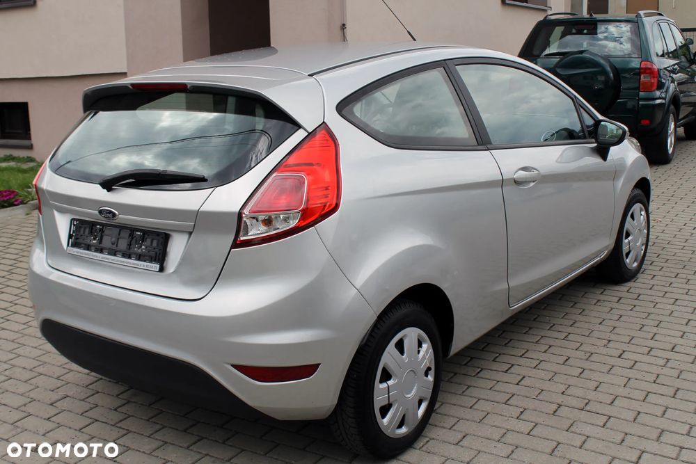 Ford Fiesta 1.25 Ambiente EU5 - 4