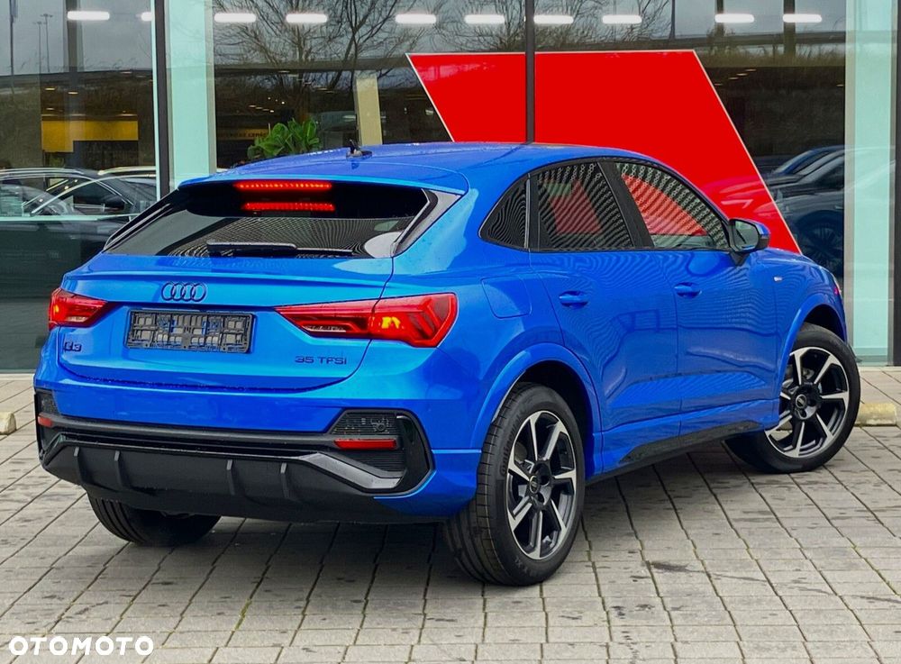 Audi Q3 Sportback - 13