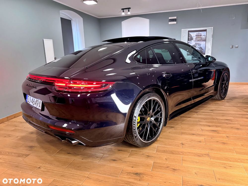 Porsche Panamera Turbo Executive - 23