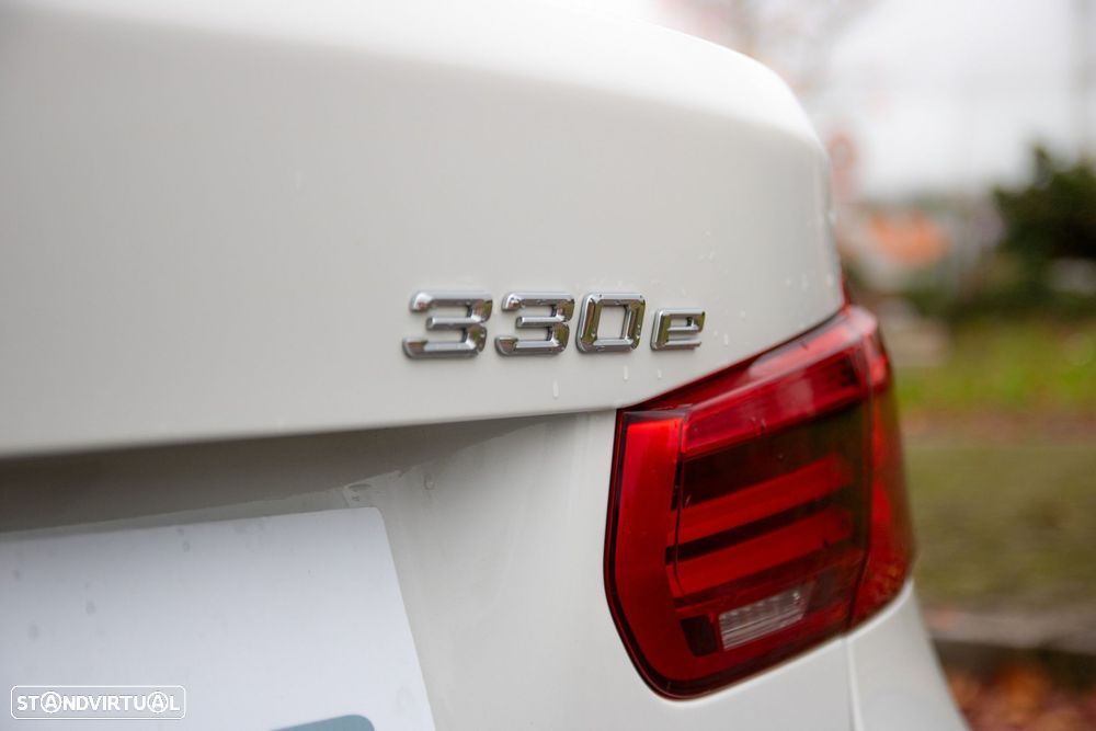 BMW 330 e iPerformance Pack M - 39