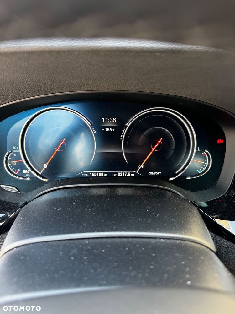 BMW Seria 5 520d xDrive M Sport sport - 9