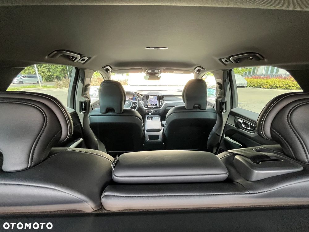 Volvo XC 60 B4 B R-Design - 15