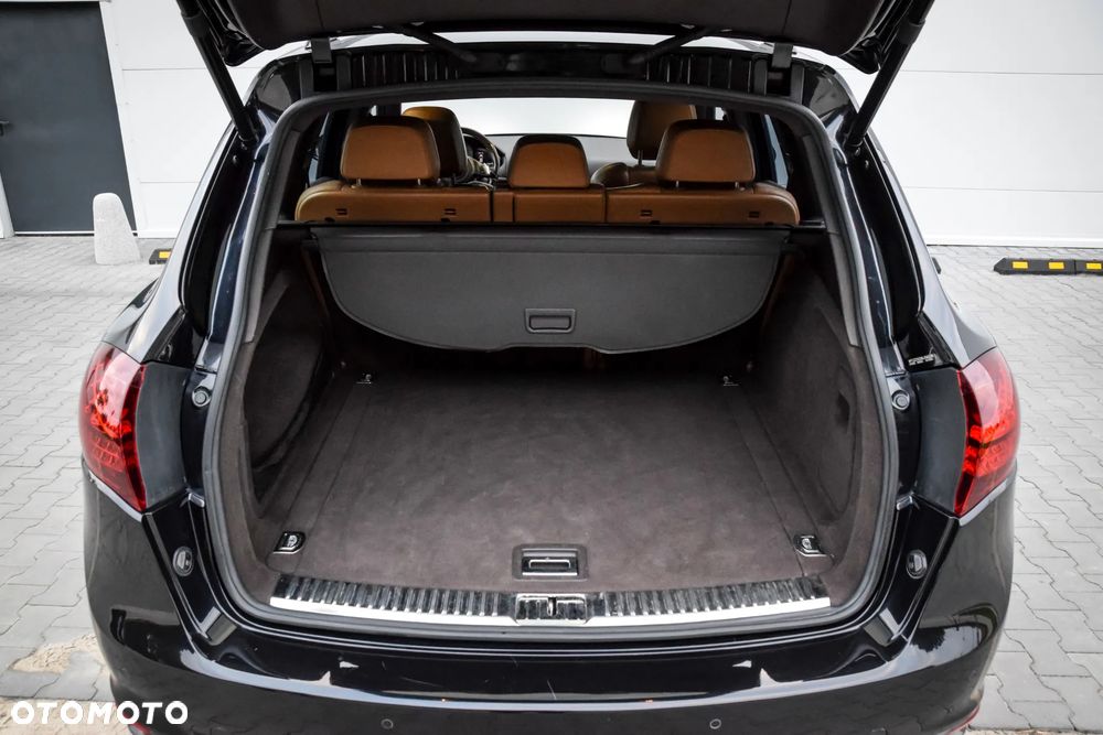 Porsche Cayenne S - 33