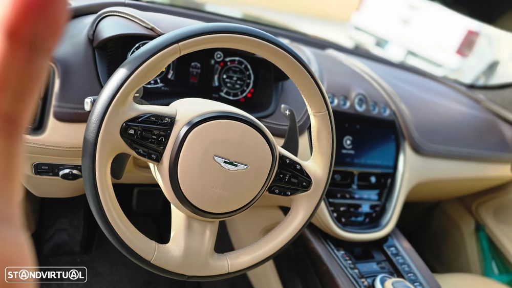 Aston Martin DBX Standard - 14