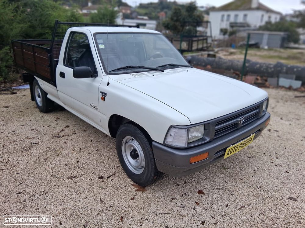 Toyota Hilux - 11
