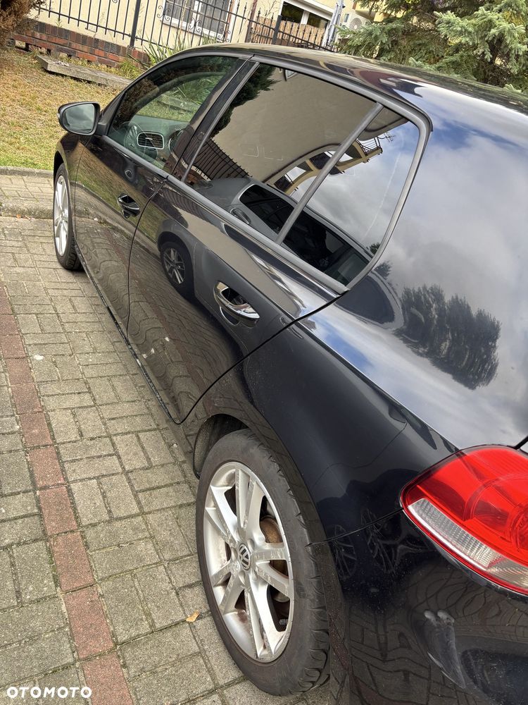 Volkswagen Golf - 6